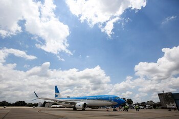 Los pilotos solicitarán aumentos de 35% para la próxima paritaria (Agustín Marcarian)