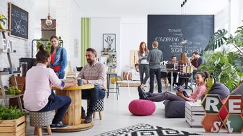 Las oficinas deberán tener un espacio para distender a sus empleados (Getty Images)