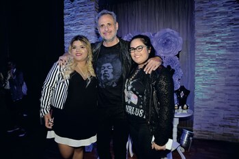 Morena con su papá y