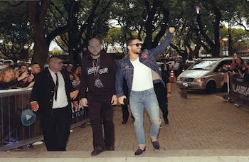 Maluma llegando a su show