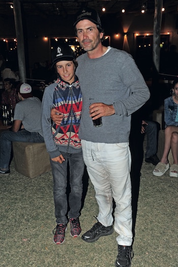 Adolfito con Poroto, durante los festejos