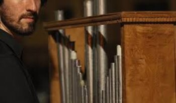 Un detalle del “órgano procesional” (Ensamble Louis Berger)