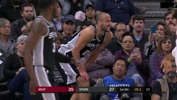 Manu Ginóbili salió lesionado, pero