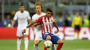 Augusto Fernández perdió terreno en