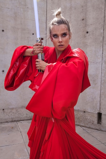 Valentina Zenere como Rey de