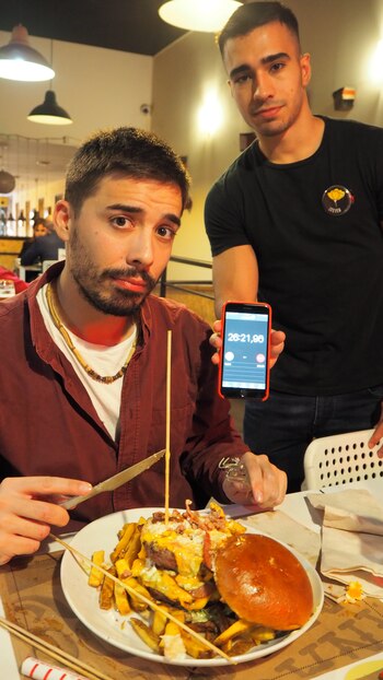 Menos de cuatro minutos para terminarme todo eso