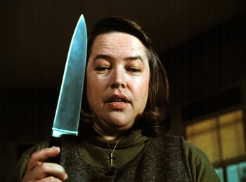 Kathy Bates, en “Misery”, basada