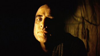 Marlon Brando como Kurtz, el