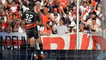 El ex Newell’s celebra su conquista (EFE)
