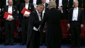 Ishiguro recibió el premio de