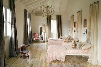 Dormitorio de nenas con gasas