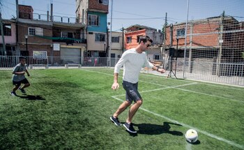 “De chico jugaba al fútbol,