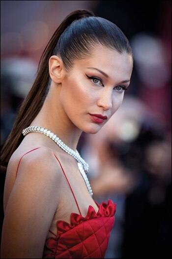 Bella recibió mensajes y amenazas