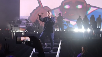 Damon Albarn sobre el escenario