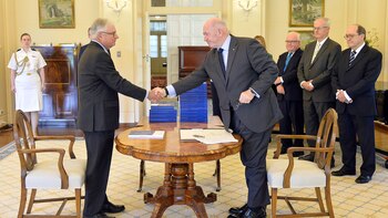 El comisionado de Justicia Peter