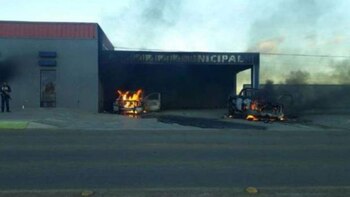 Así quedó la comandancia incendiada