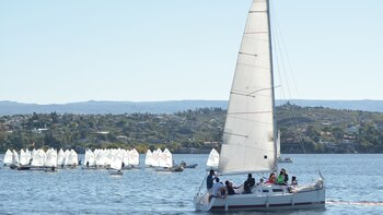 Navegar en barcos de vela,