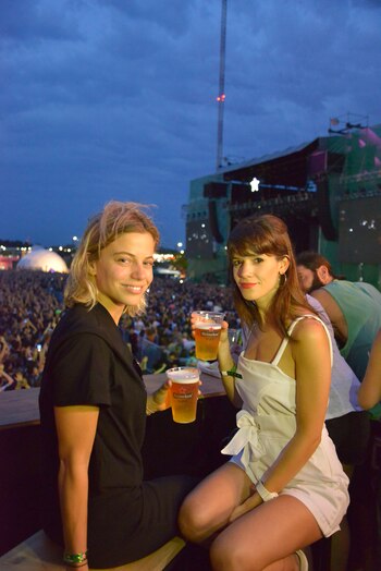 Las Estrellas: Justina Bustos y