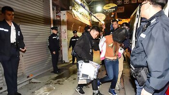 Así se llevaban detenida a