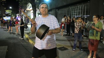 Vecinos autoconvocados realizaron anoche diversos