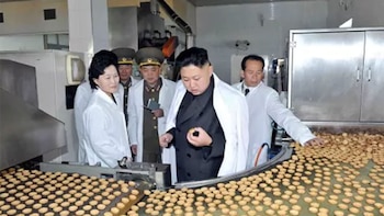 Kim Jong-un supervisa la fabricación