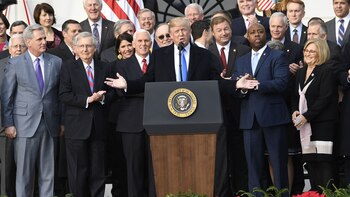 Donald Trump festejó la aprobación