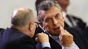 Mauricio Macri dialoga con Jorge