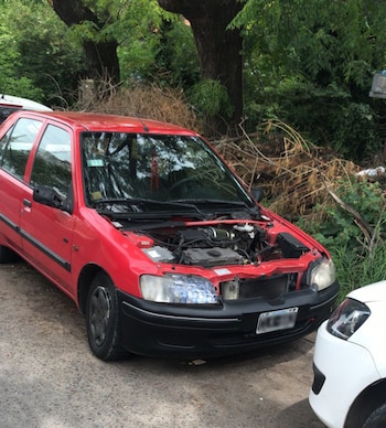 El auto tras el accidente.