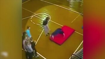 El alumno pegó el salto,