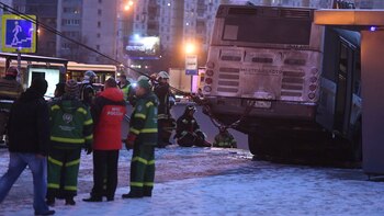 Al menos cinco personas murieron