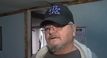 James Saylor, cuñado de Lorraine,