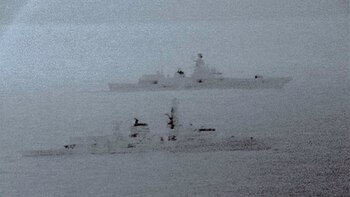 Los perfiles delineados de ambos