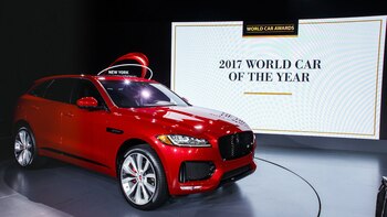 El Jaguar F-Pace se ofrece en la Argentina con dos versiones de motorización. Se vende desde US$ 114.900 y US$ 138.900