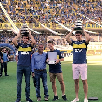 En diciembre de 2016, junto a Delbonis y Mayer, después de ganar la Copa Davis, recibidos en la Bombonera