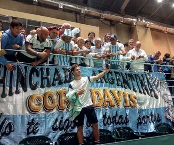 En septiembre jugó el repechaje de la Copa Davis ante Kazajistán y el equipo descendió, pero la gente le agradeció su presencia.