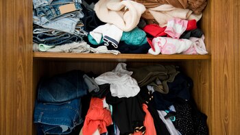 El tener la ropa desordenada