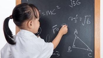 El estudio liderado por el psicólogo estadounidense derribó mitos acerca de los niños con una inteligencia superior a la del resto (Getty Images)