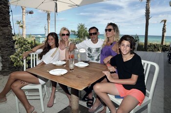 Diego y Yanina junto a