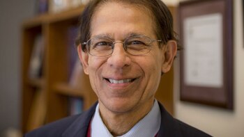 El doctor Dilip Jeste, autor