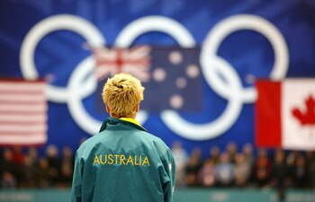 Steven Bradbury frente a la inmensa belleza de la realidad. Foto de Rick Wilking, Reuters