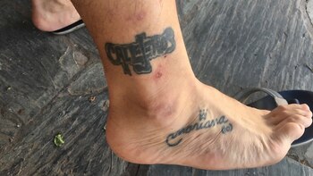 Federico tiene un tatuaje de
