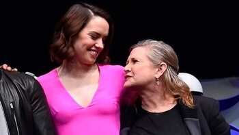 Daisy Ridley y Carrie Fisher