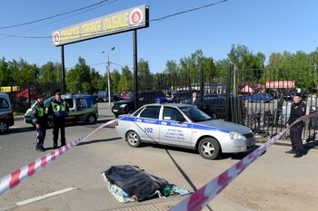 Tanto dinero negro circula en los servicios funerarios que dos bandas se enfrentaron por el control del cementerio de Khovanskoye en 2016. Hubo tres muertos.