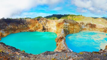 Posee tres cráteres que alojan