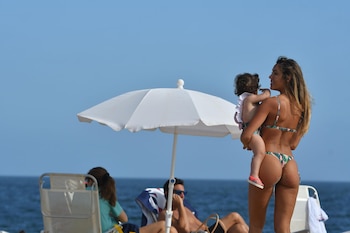 Floppy lució su escultural figura