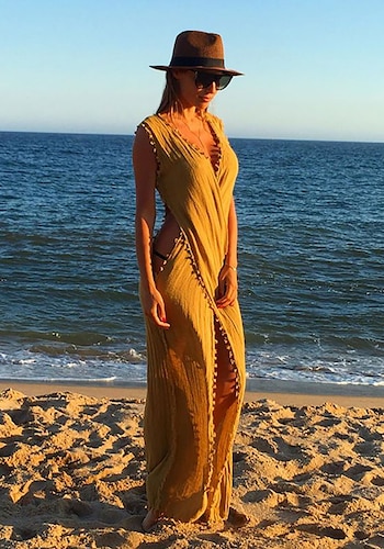 Pampita Ardohain enfundada en un