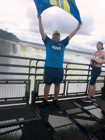 Colado en la foto con