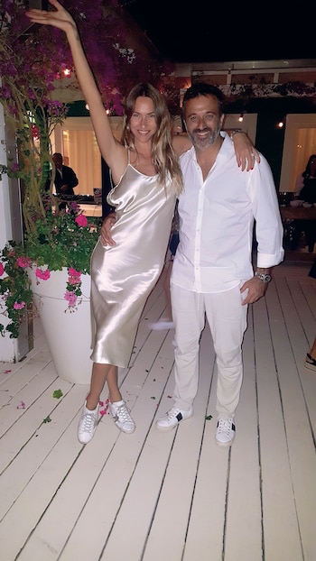 Andrea Bursten llevó a su novio.