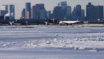 La espesa capa de nieve