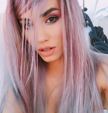 El nuevo look de Lali,